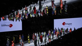 逐光|迪尚工装品牌发布 ——2024迪尚新品发布会亮相中国国际时装周