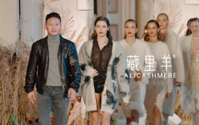 佟丽娅熊黛林都在抢！“藏里羊”颠覆时尚圈，外媒：“中国开挂了！”